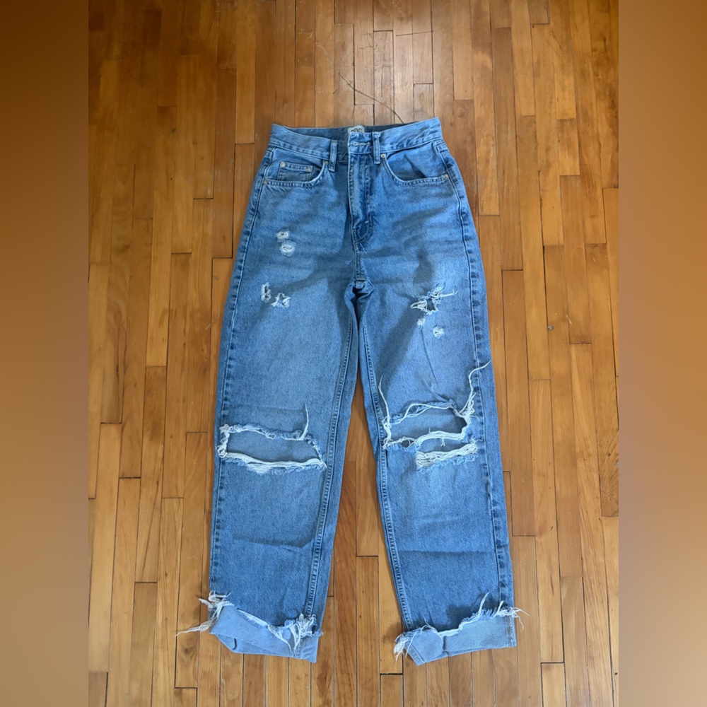 BDG Women’s Light Blue Relaxed Distressed Jeans